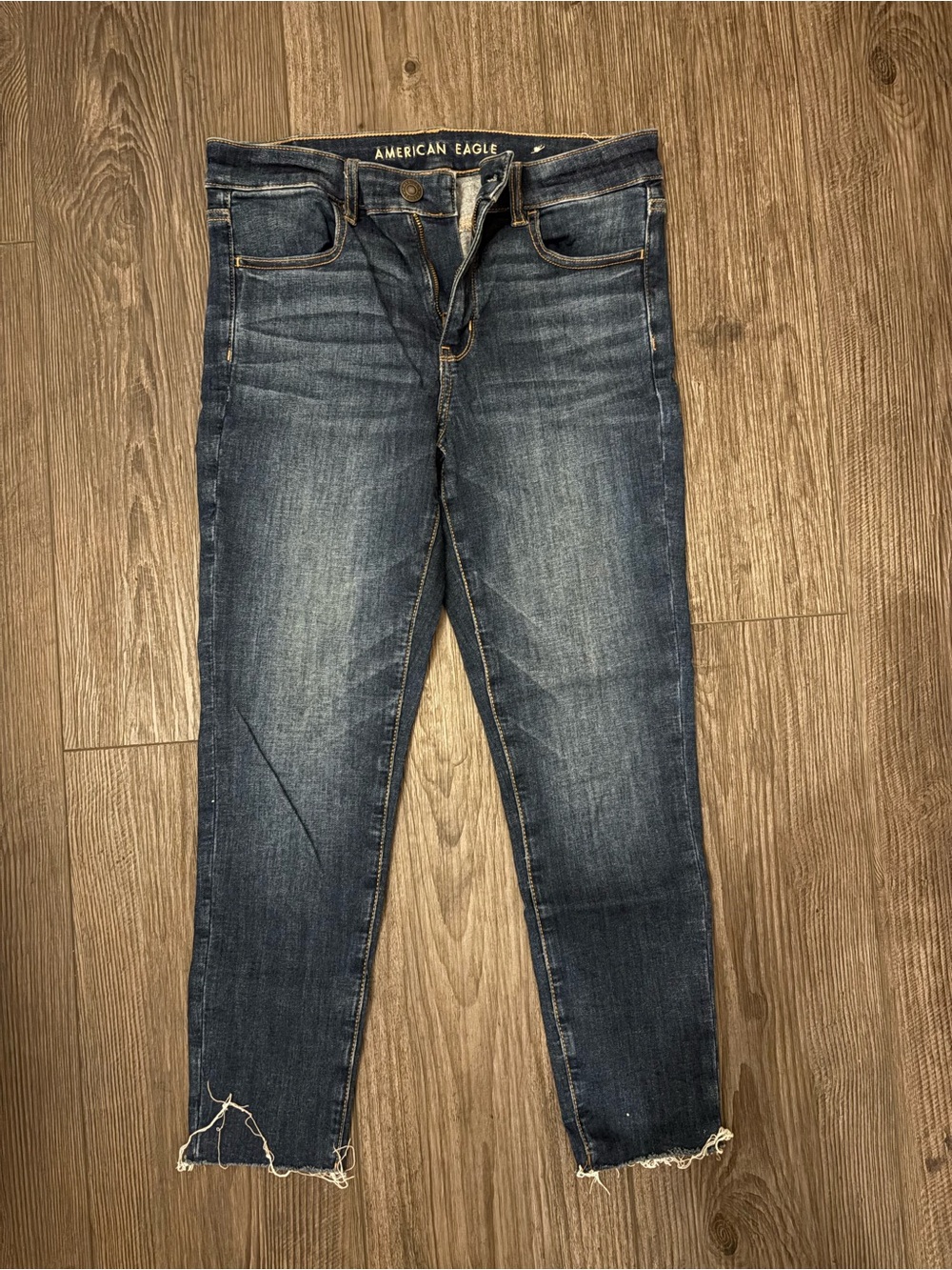 American Eagle Outfitters Women's Dark Wash Hi- Rise Jegging Crop Jeans